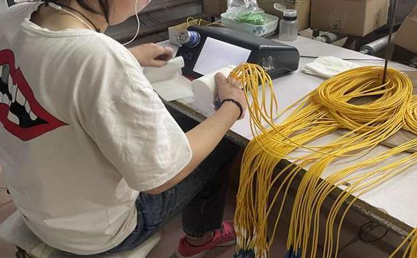 松江区网络工程中几种常用的光纤连接器